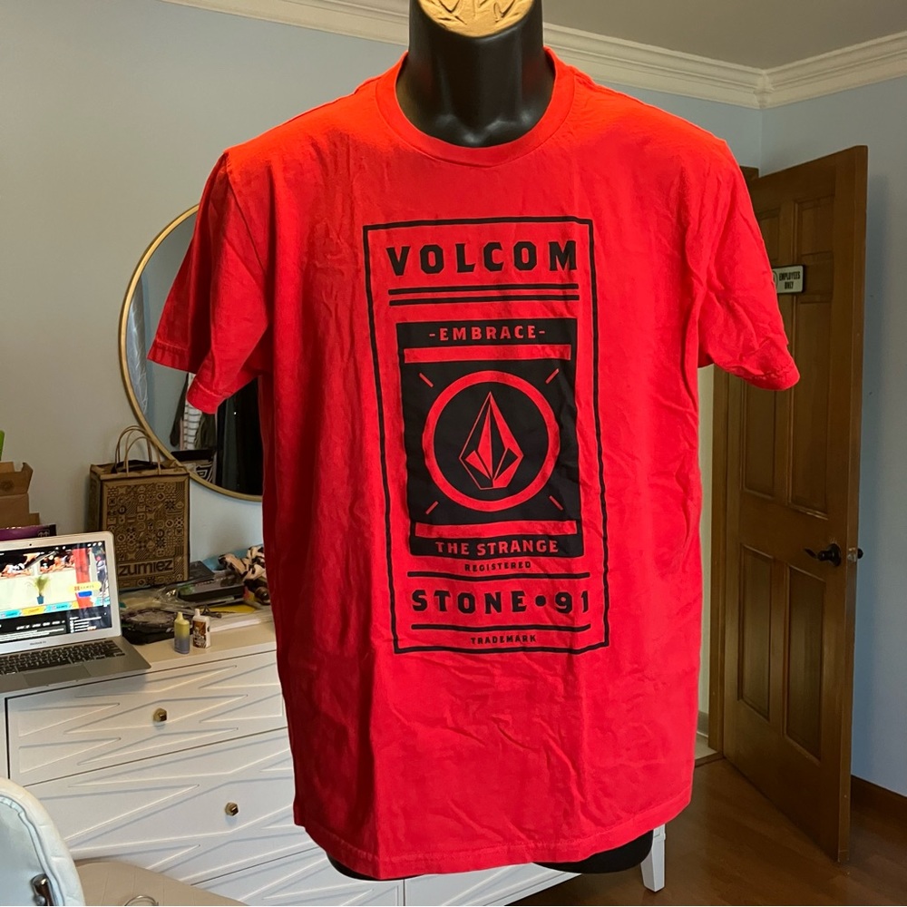 Men’s Volcom t-shirt